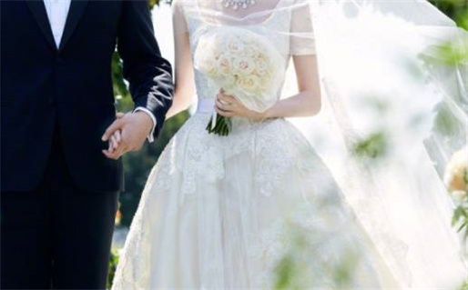 女命八字带白老虎的命运(女命八字带白老虎的命运如何)